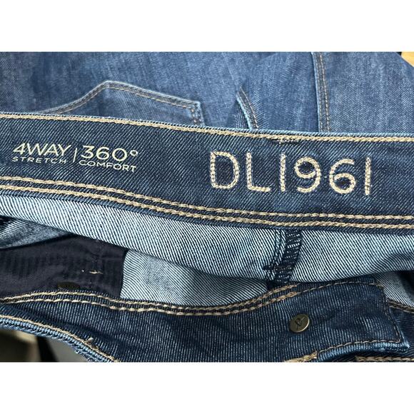 DL1961 Cindy Slim Bootcut Jeans Size 31 Dark Wash Low Rise Western Rodeo - Picture 8 of 9